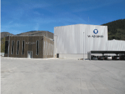 Winoa位于西班牙巴斯克地区巴尔马塞达的新工厂正面外墙
